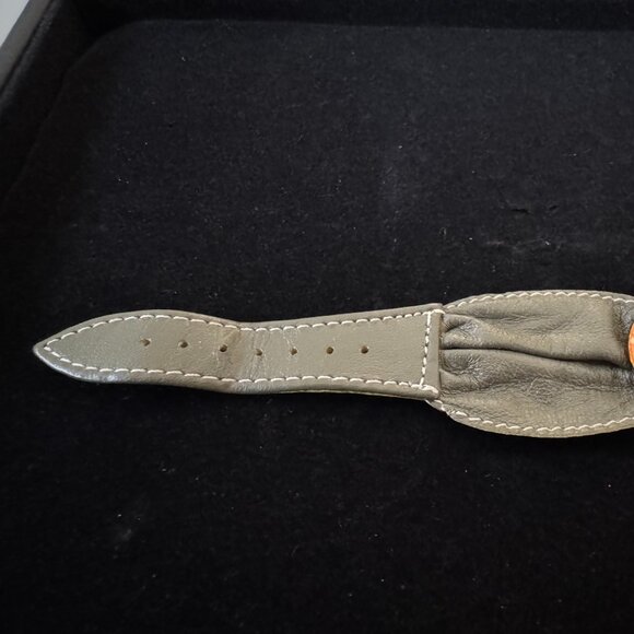 Le Montre Quartz Watch with Green Band-vintage - Picture 7 of 12